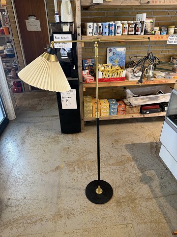 LE KLINT 349 FOLIE SORT/MESSING GULVLAMPE