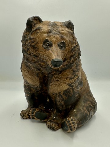 Royal Copenhagen / Alumina Fajance Figur - Siddende Bjørn