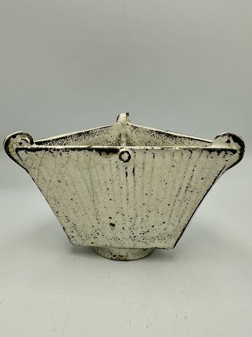Vase  af Svend Hammershøj