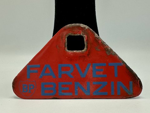 Emalje skilt: "FARVET BENZIN BP"