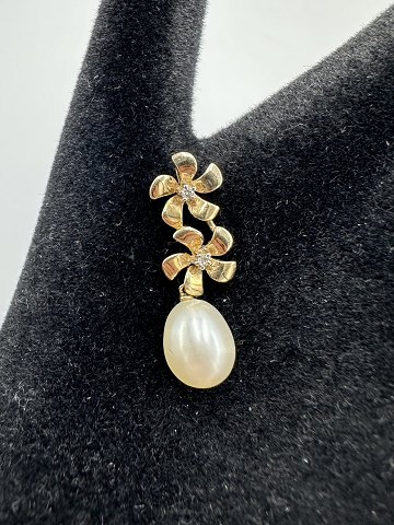 14Karat Guld Vedhæng - Blomster og perle
